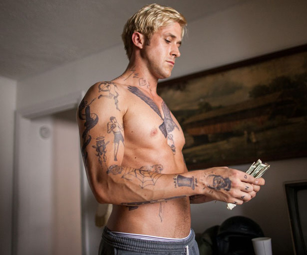 ryan-gosling-shirtless-in-place-beyond-the-pines-exclusive-still-01-517df