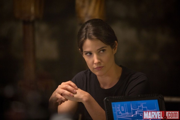 cobie-smulders-stars-as-agent-maria-hill-in-captain-america-the-winter-soldier-1c623