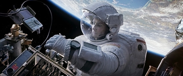 Gravity-Sandra_Bullock-George_Clooney-004