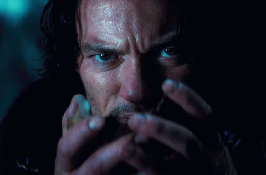 Dracula-Untold-Luke-Evans-850x560