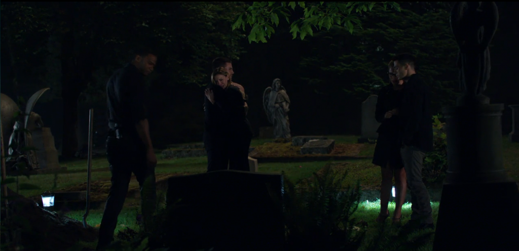 arrow-s3e2-Sara-funeral-burial