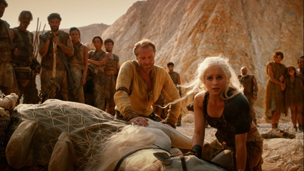 game-of-thrones-season-2-1-the-north-remembers-the-red-waste-desert-daenerys-targaryen-emilia-clarke-review-episode-guide-list