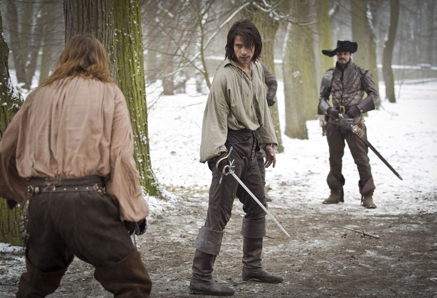 1-02-Sleight-of-Hand-Stills-porthos-the-musketeers-38586933-879-600