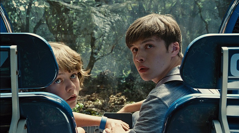 Jurassic-World-HD-Still-Ty-Simpkins-in-Ball