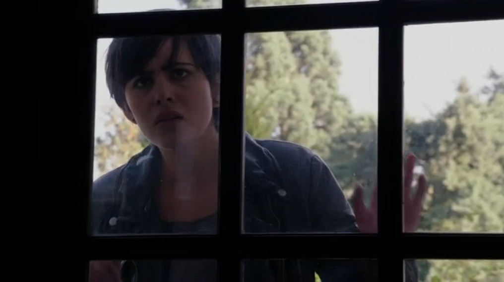 402-trubel_looking_into_kents_house